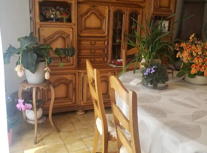 Chambre Chaleureuse A La Campagne